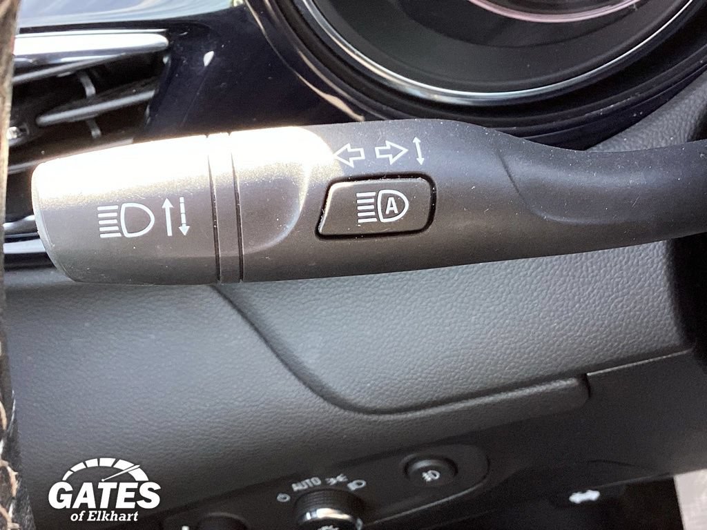 Used 2023 Buick Encore GX Select FWD image 23