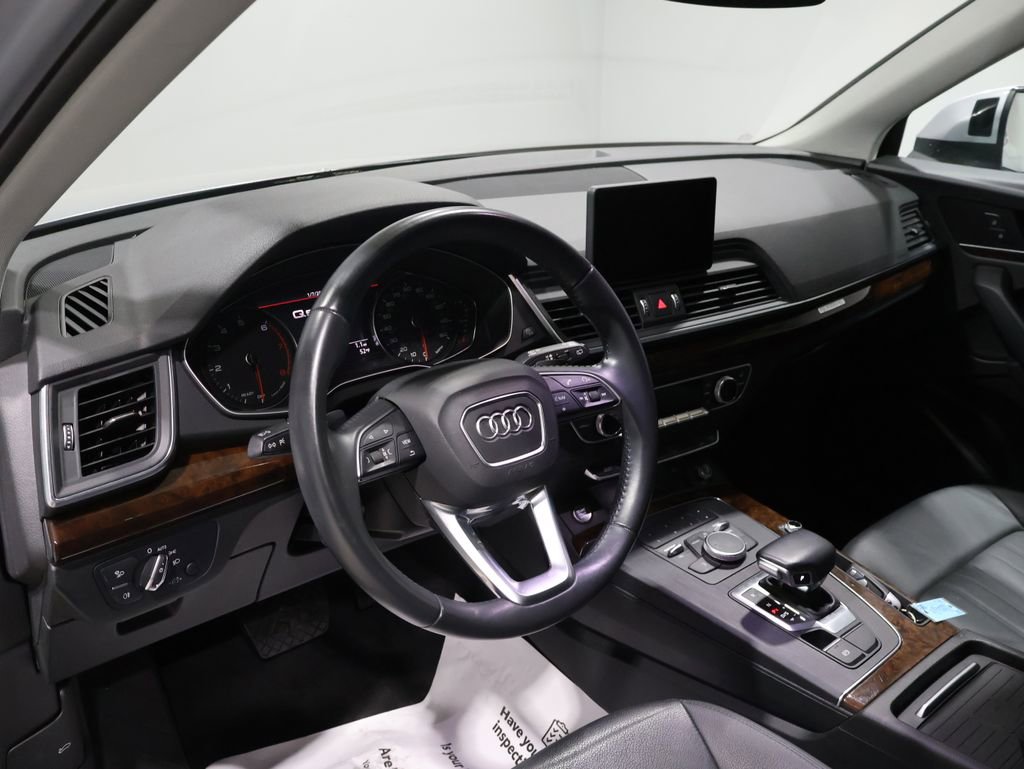 Used 2020 Audi Q5 2.0T Premium w/ Convenience Package image 16
