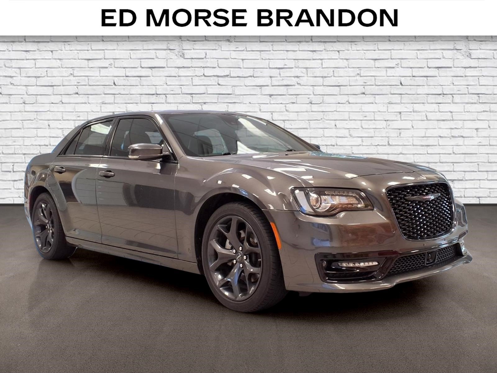 Used 2023 Chrysler 300 S w/ Comfort Group RWD image 6