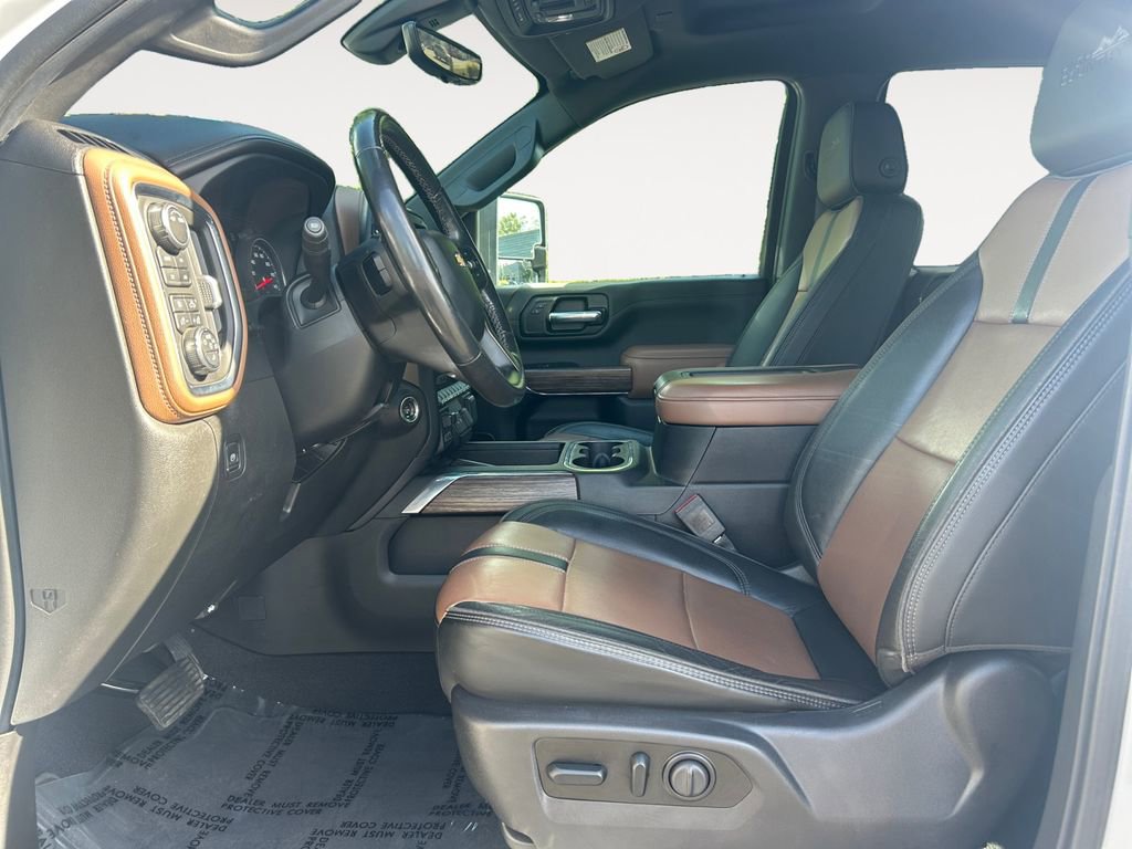 Used 2020 Chevrolet Silverado 3500 High Country w/ Z71 Off-Road Package image 16