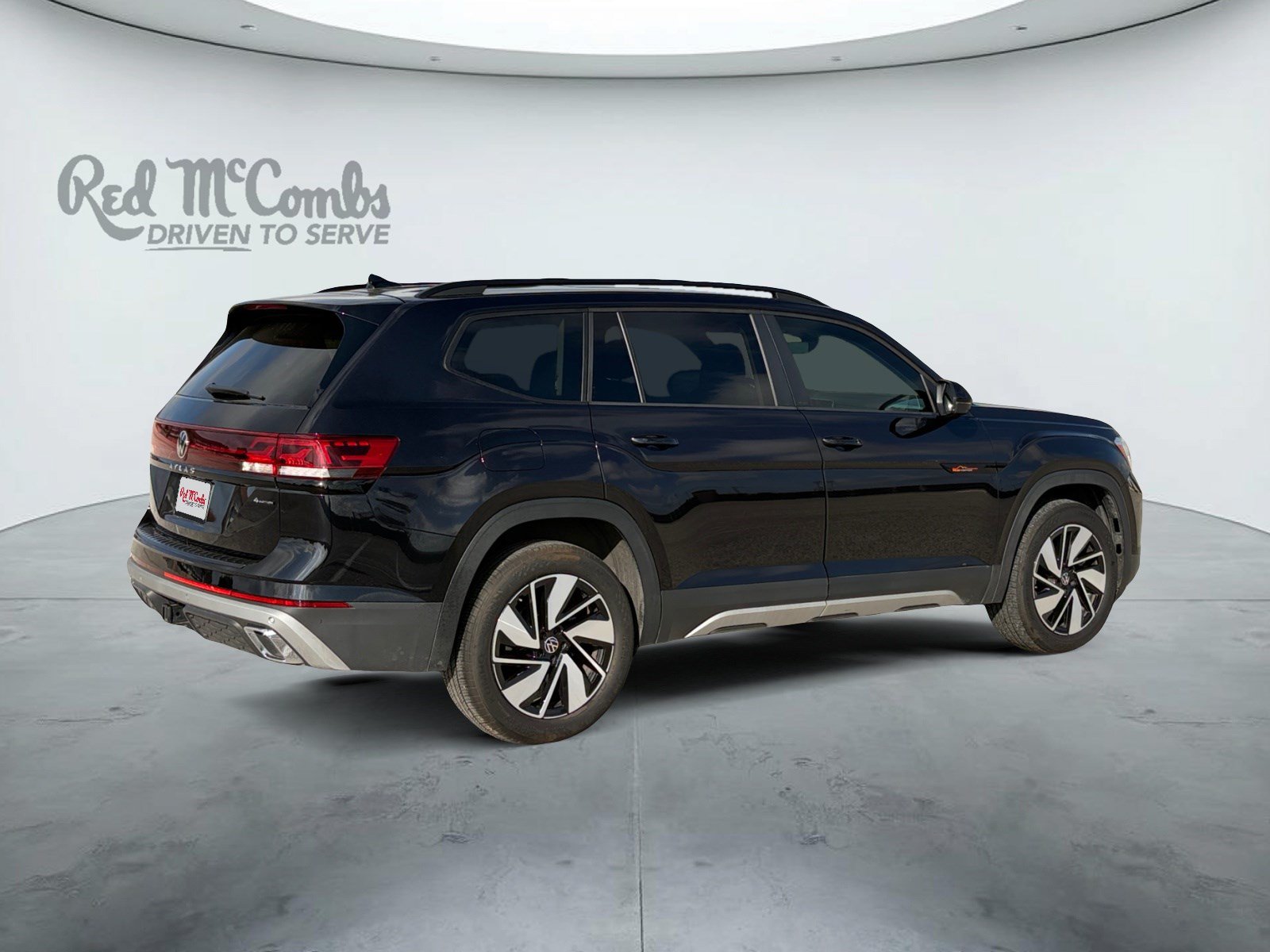 Used 2024 Volkswagen Atlas Peak Edition SEL AWD/4WD image 5
