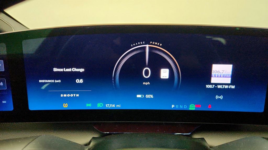 Used 2024 Lucid Air Touring image 13