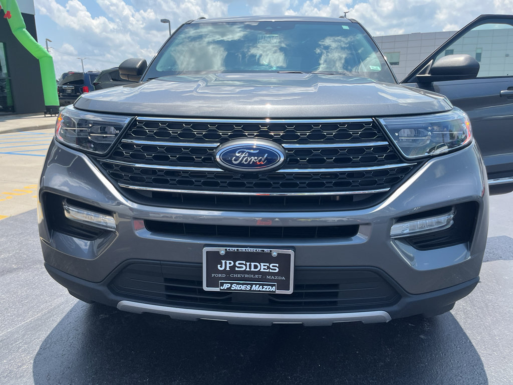 Used 2022 Ford Explorer XLT w/ Equipment Group 202A AWD/4WD image 57