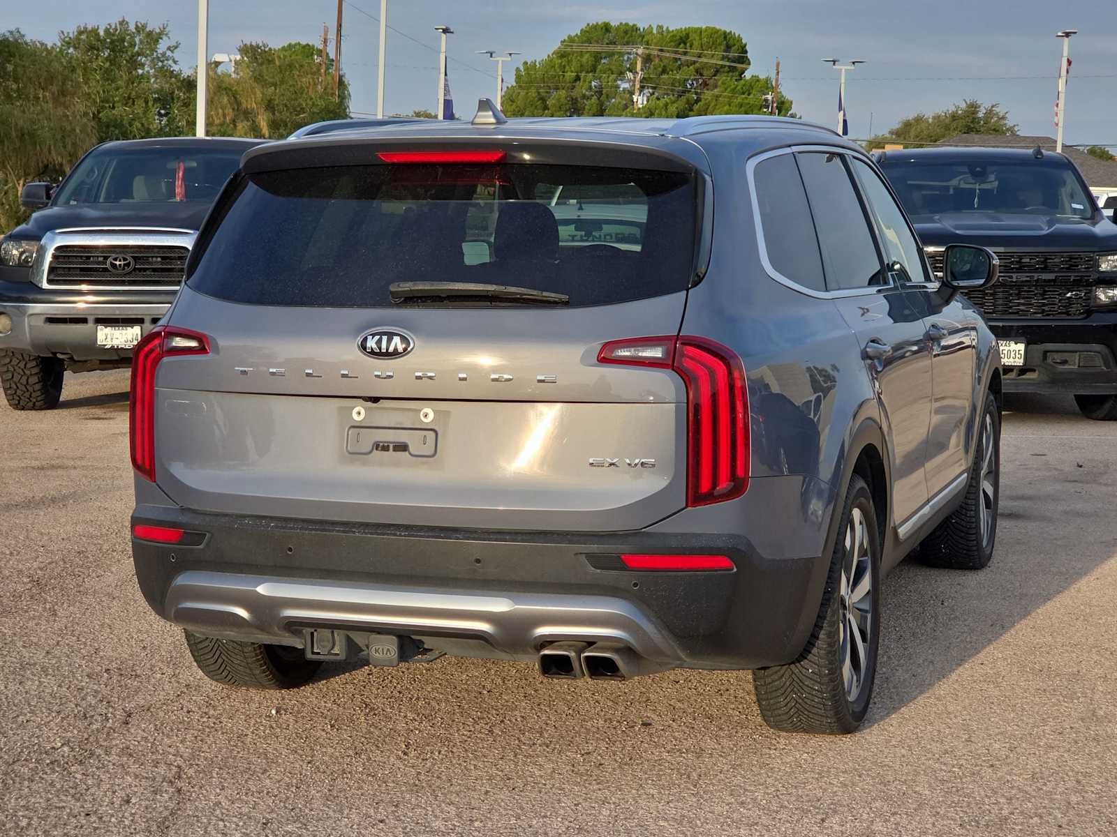 Used 2021 Kia Telluride EX w/ EX Premium Package FWD image 7