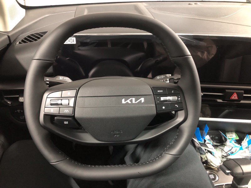 New 2026 Kia Sportage EX w/ EX Panorama Roof Package FWD image 26