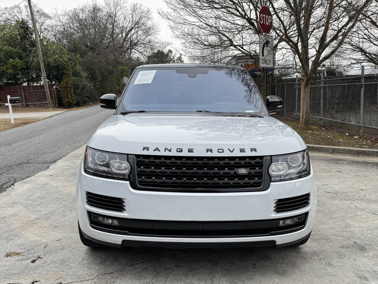 Used 2016 Land Rover Range Rover HSE image 2