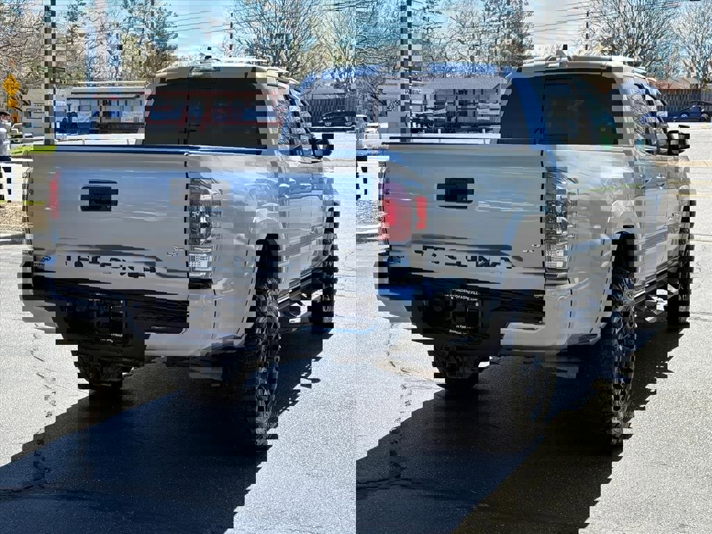 Used 2020 Toyota Tacoma TRD Sport image 6