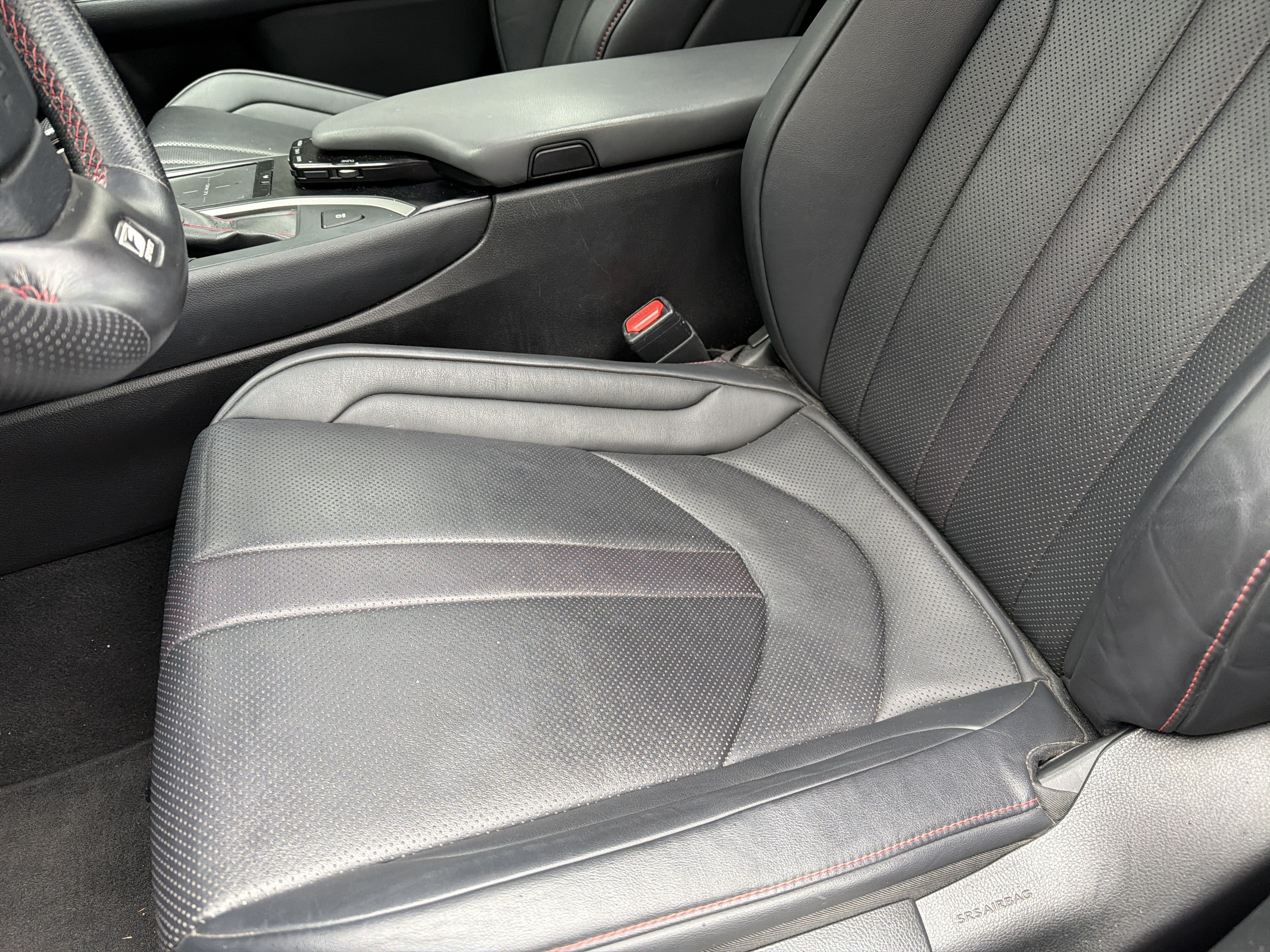 Used 2019 Lexus UX 200 F Sport w/ F Sport Premium Package FWD image 20