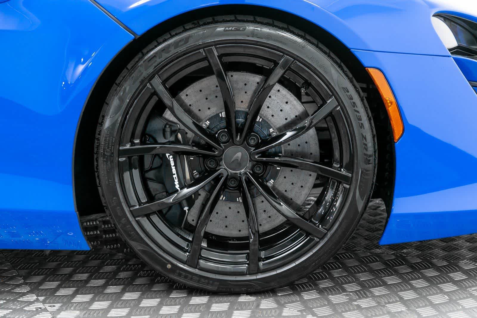 New 2025 McLaren Artura Spider RWD image 42
