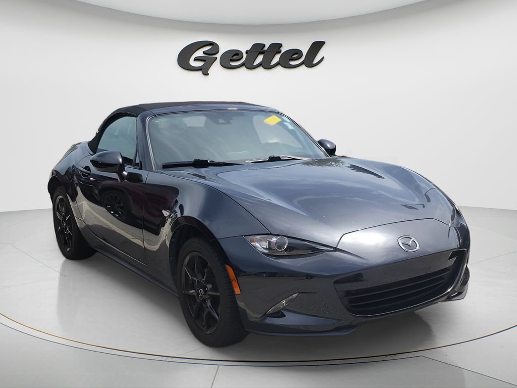 Used 2020 MAZDA MX-5 Miata Sport RWD image 3