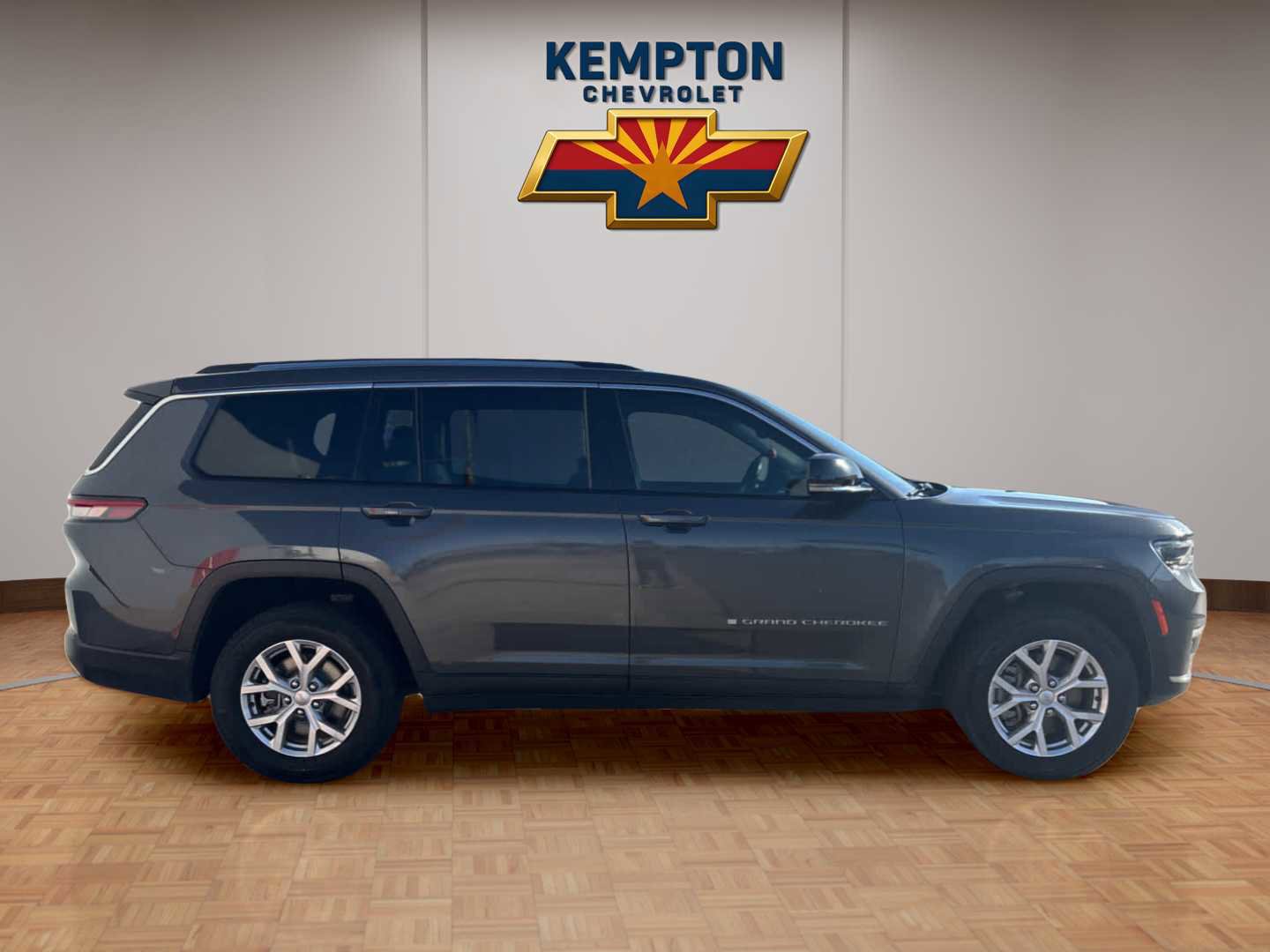 Used 2022 Jeep Grand Cherokee L Limited image 8