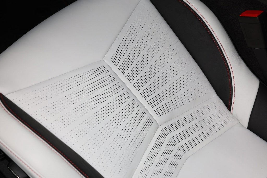 Used 2023 Chevrolet Corvette Stingray Premium Cpe w/ Z51 Performance Package image 31