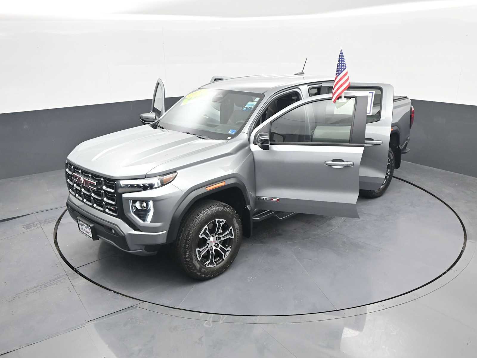 Used 2024 GMC Canyon AT4 w/ Technology Package AWD/4WD image 47