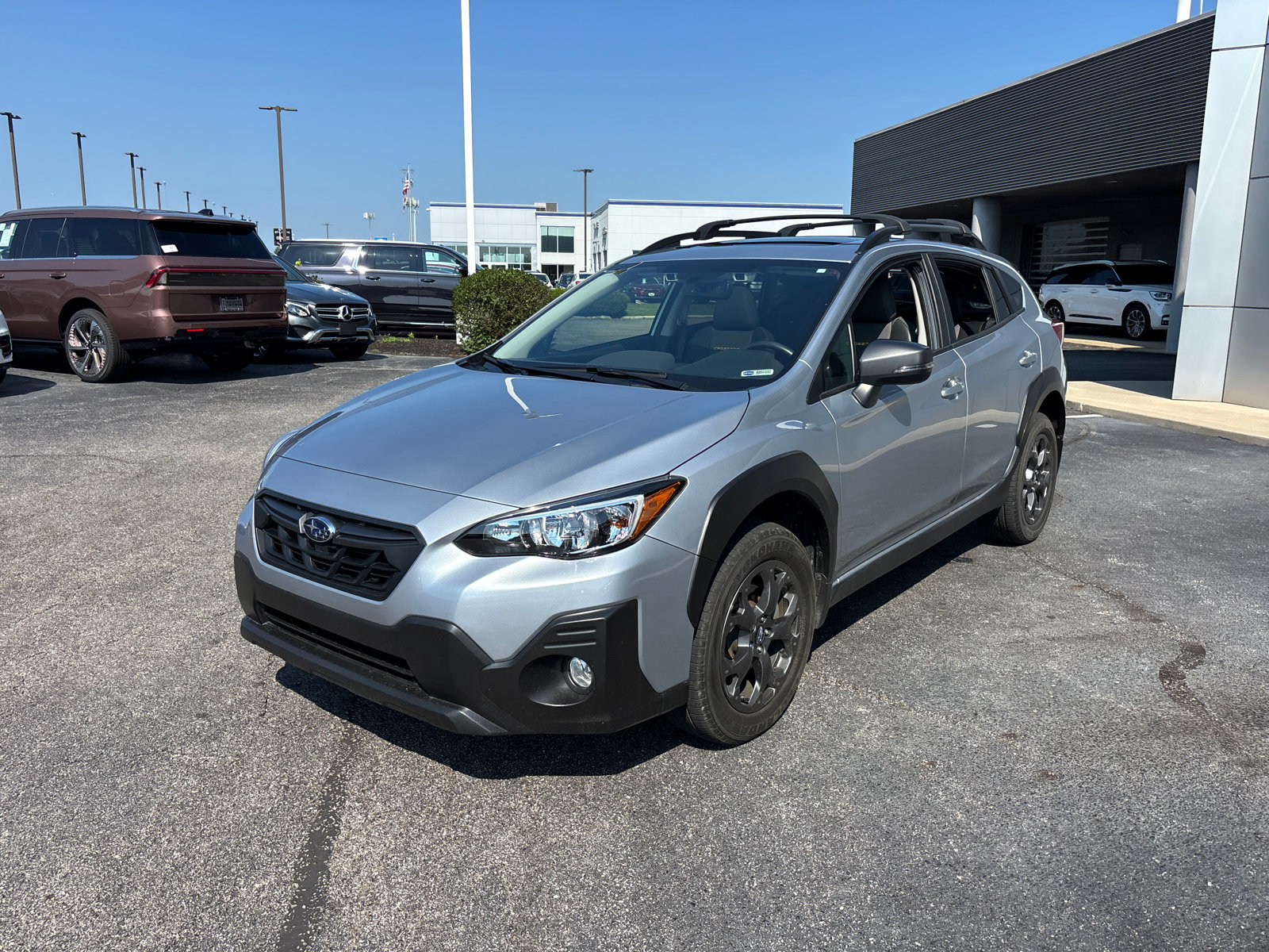 Used 2022 Subaru Crosstrek 2.5i Sport w/ Moonroof Package AWD/4WD image 3