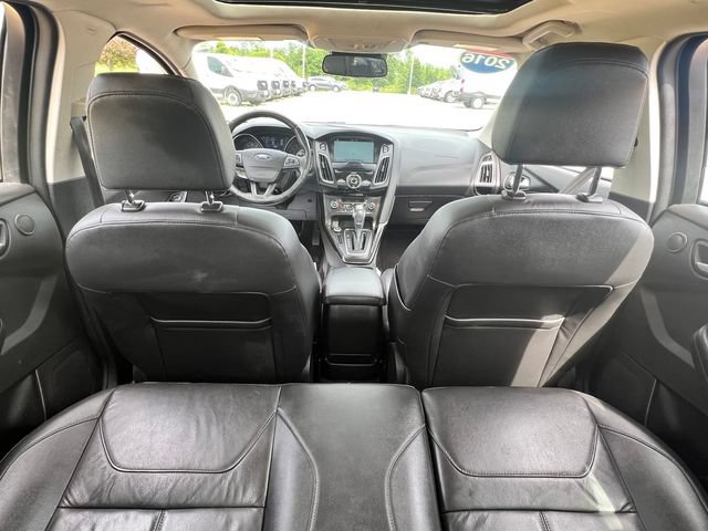 Used 2016 Ford Focus Titanium w/ Titanium Technology Package FWD image 36