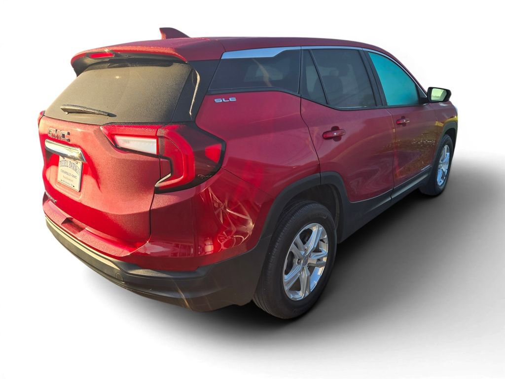 Used 2023 GMC Terrain SLE image 4