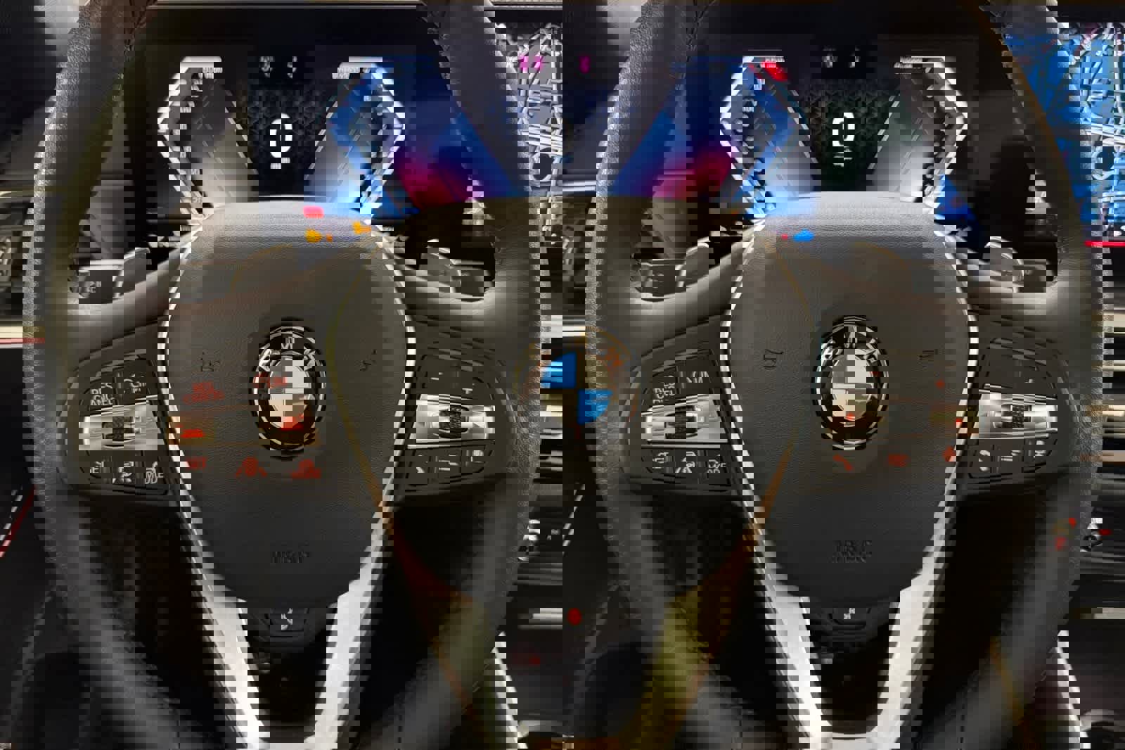 Used 2023 BMW 330i Sedan w/ Premium Package image 23