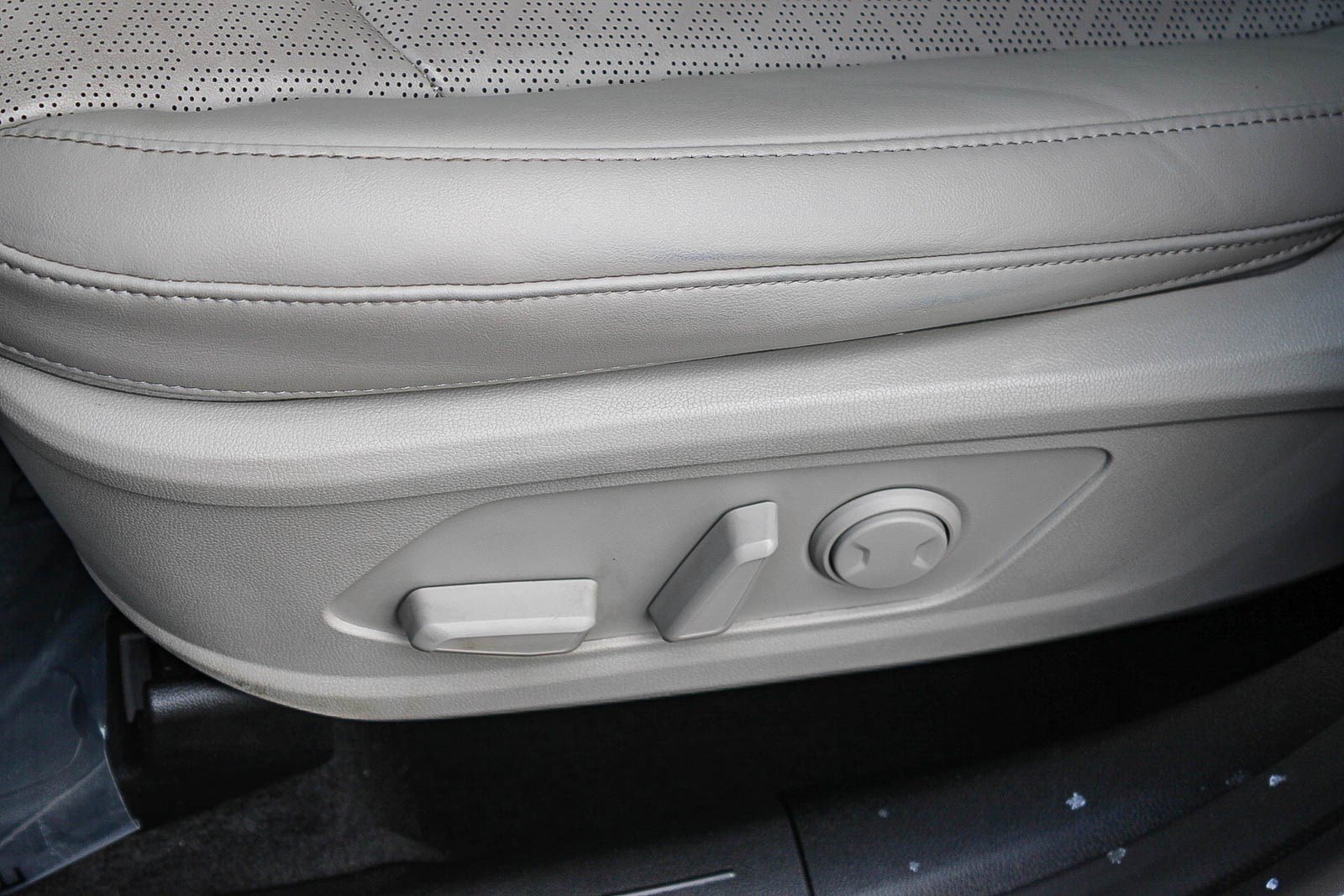 Used 2023 Kia Sorento SX image 22