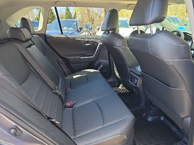Used 2023 Toyota RAV4 Limited AWD/4WD image 19