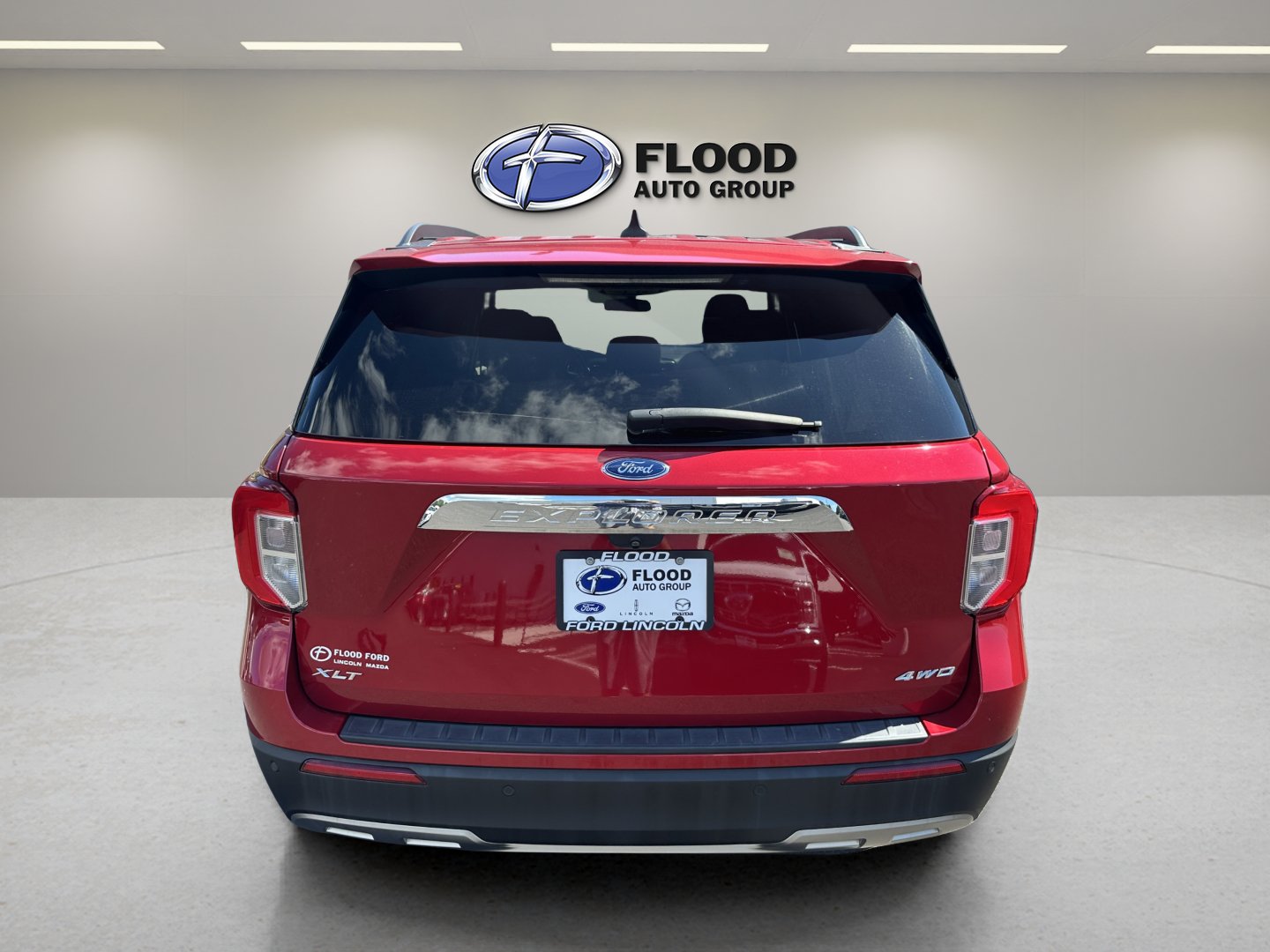 Certified 2022 Ford Explorer XLT w/ Equipment Group 202A AWD/4WD image 6