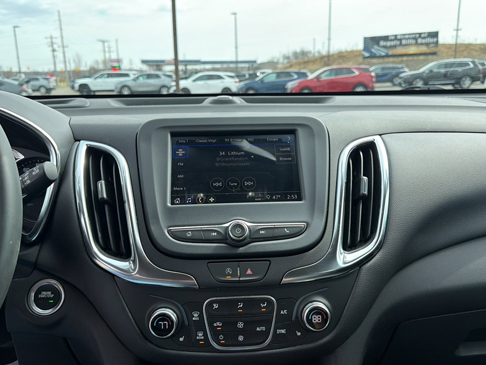 Used 2024 Chevrolet Equinox LT AWD/4WD image 11