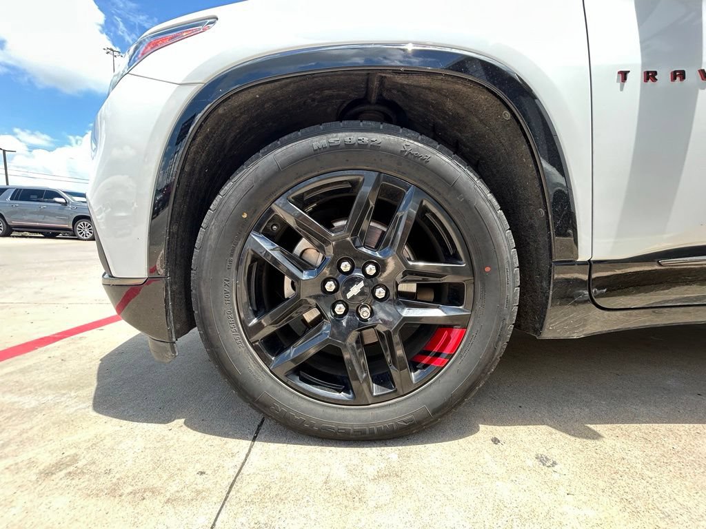 Used 2020 Chevrolet Traverse Premier w/ Redline Edition FWD image 6