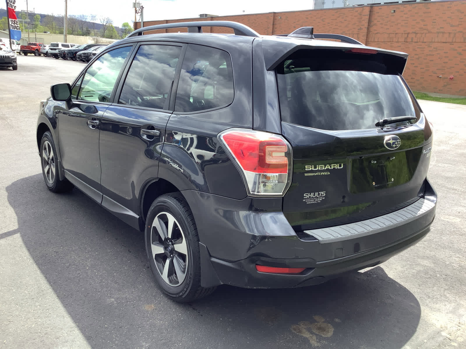 Used 2017 Subaru Forester 2.5i Premium w/ All-Weather Package AWD/4WD image 3