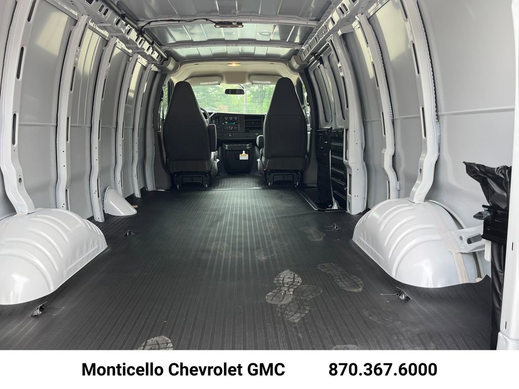 New 2026 Chevrolet Express 2500 Extended image 27
