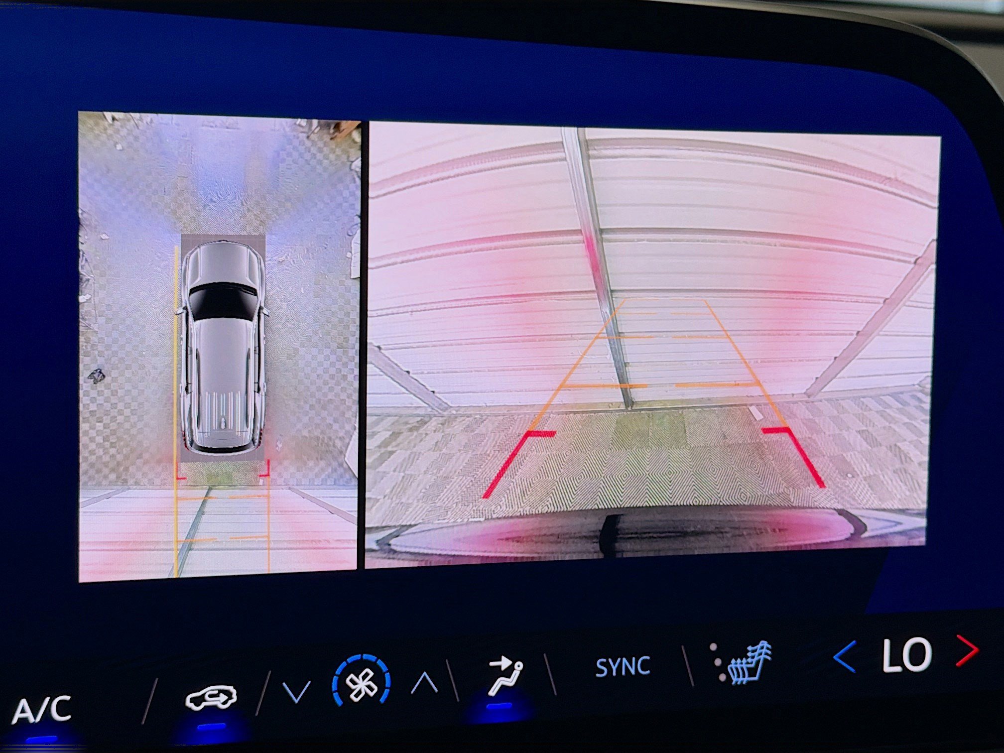 Used 2024 Chevrolet Traverse LT image 16