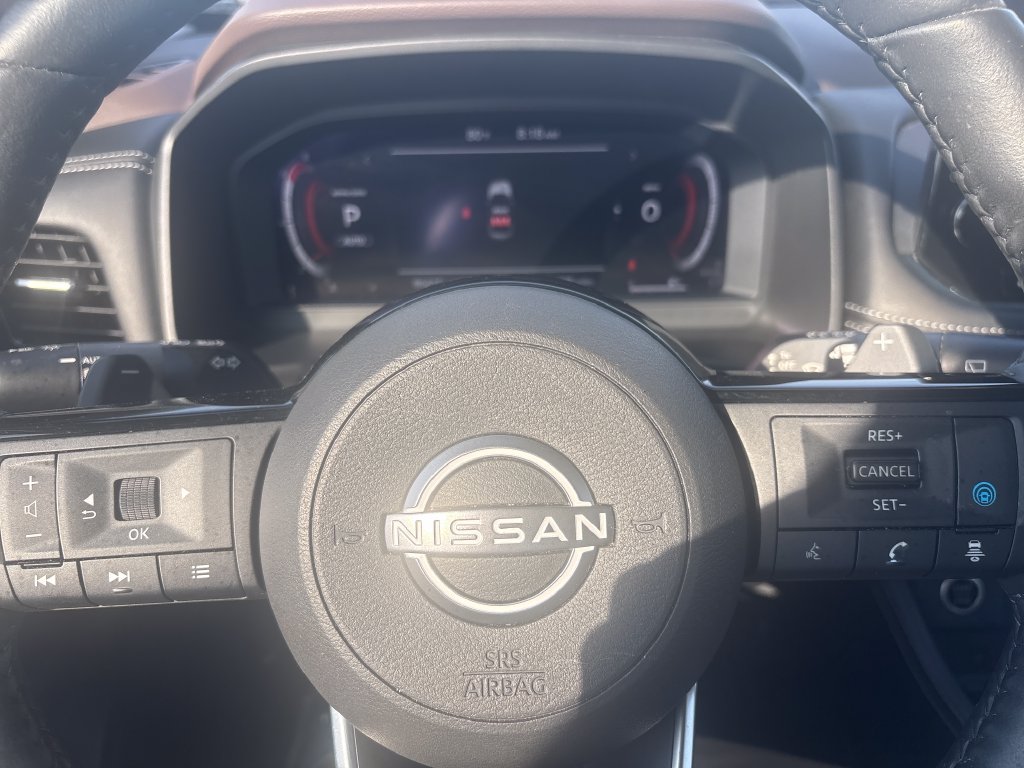Used 2023 Nissan Rogue Platinum w/ Platinum Premium Package AWD/4WD image 16
