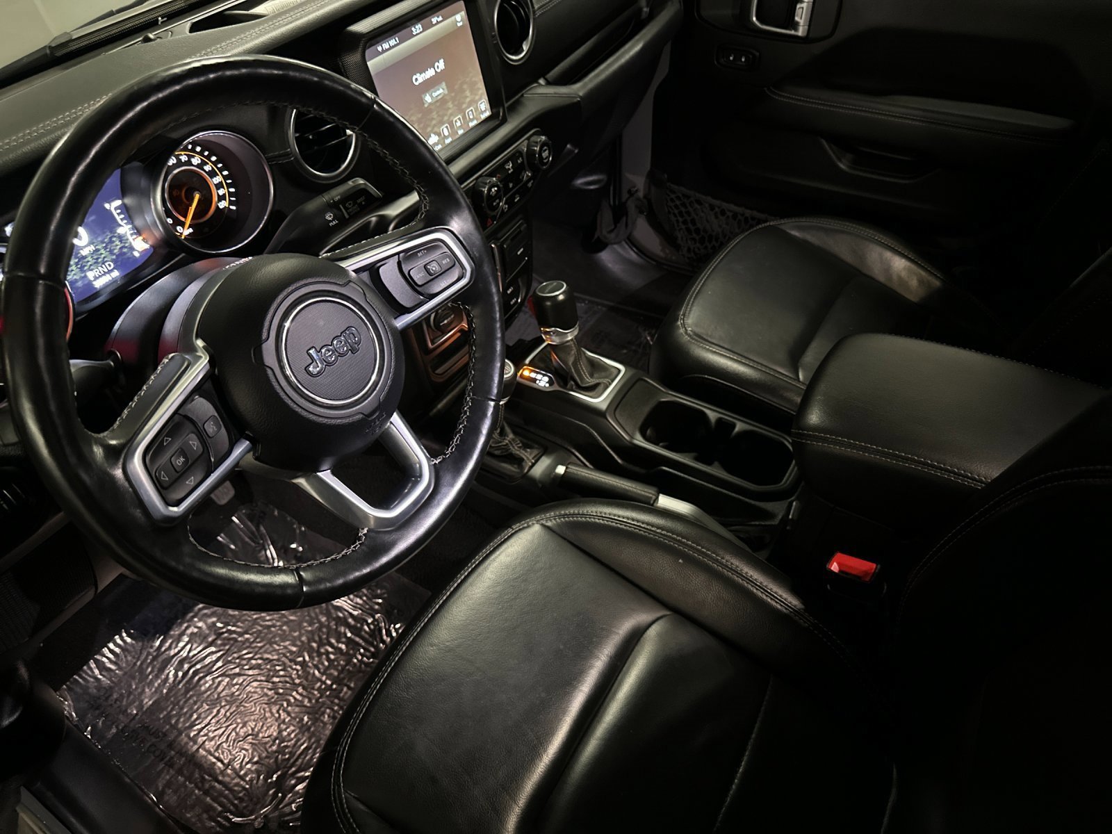 Used 2020 Jeep Gladiator Overland image 9