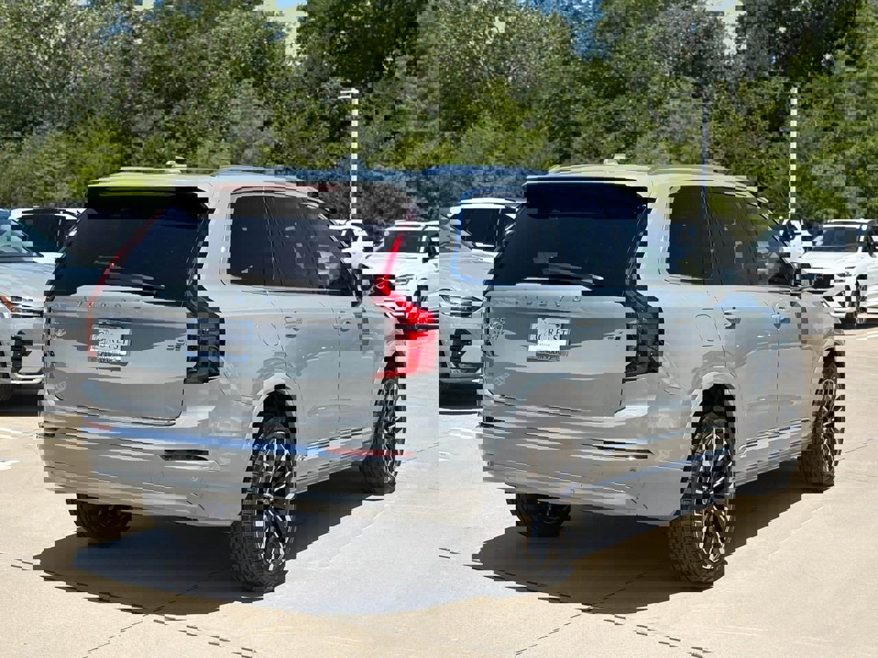 New 2026 Volvo XC90 B6 Plus w/ Protection Package Premier image 5