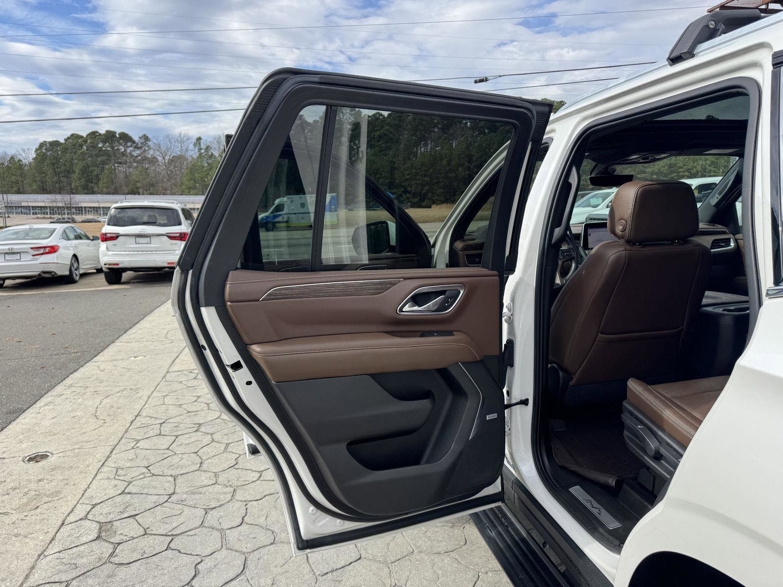 Used 2021 Chevrolet Tahoe High Country image 9