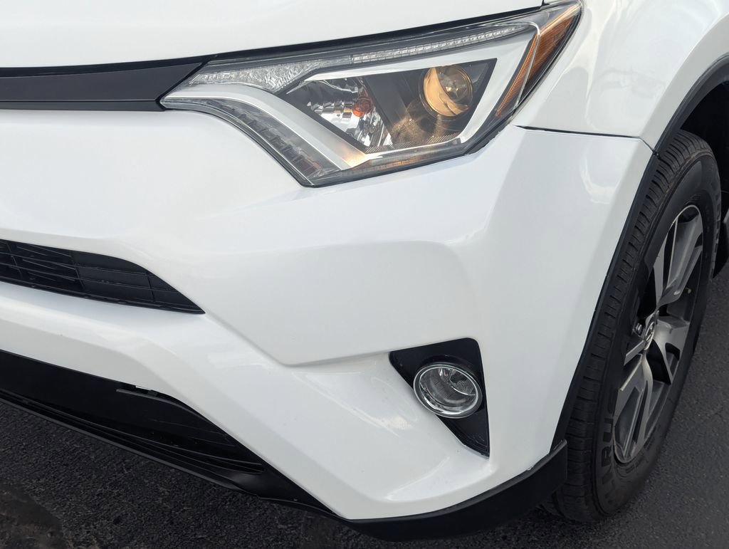 Used 2018 Toyota RAV4 XLE image 12