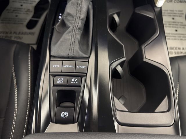 Used 2025 Toyota Camry SE image 17