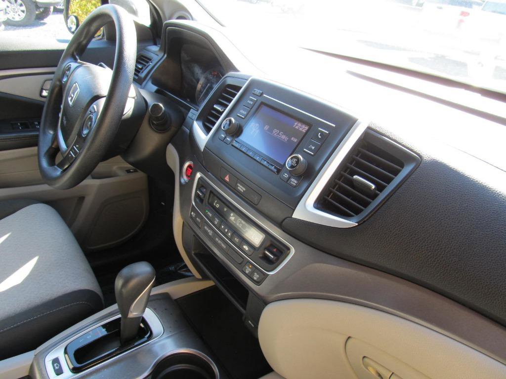 Used 2017 Honda Ridgeline RTS image 36