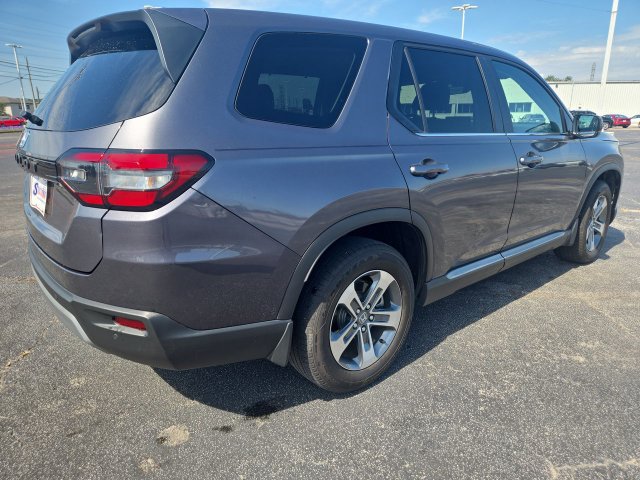 Used 2025 Honda Pilot EX-L image 8