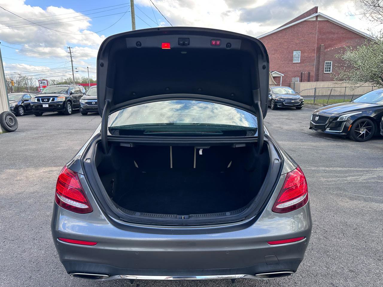 Used 2017 Mercedes-Benz E 300 image 34