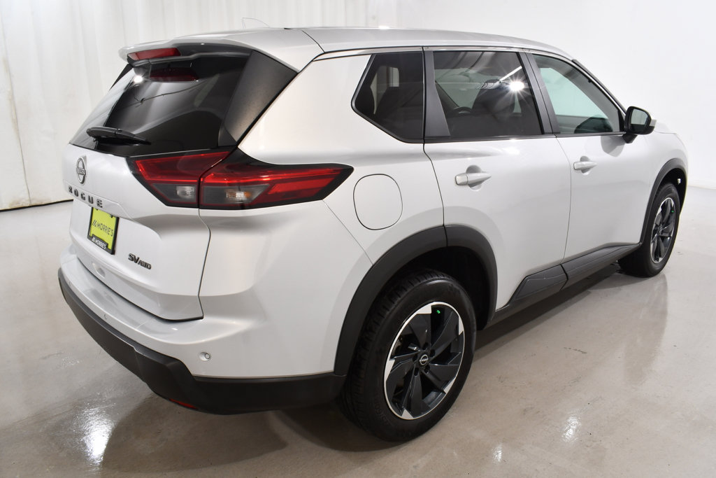 Used 2024 Nissan Rogue SV AWD/4WD image 11