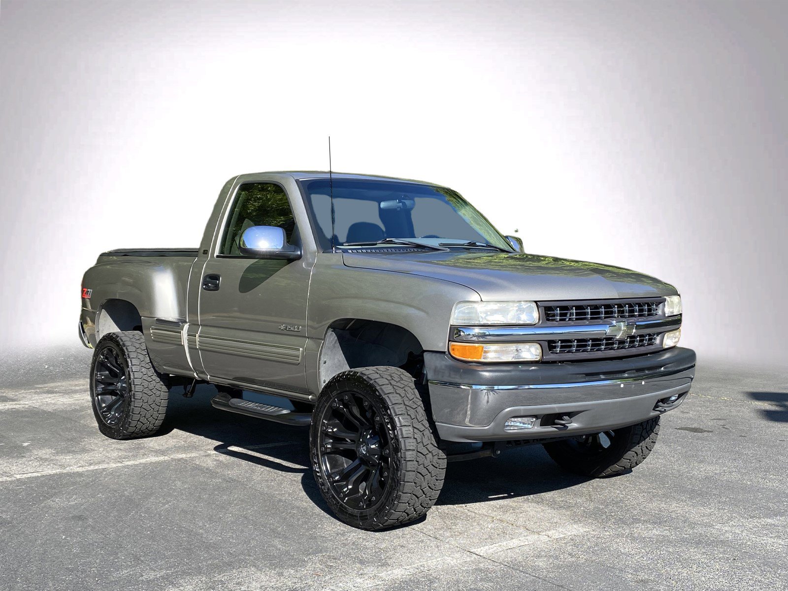 Used 1999 Chevrolet Silverado 1500 LS w/ Off-Road Chassis Pkg image 2