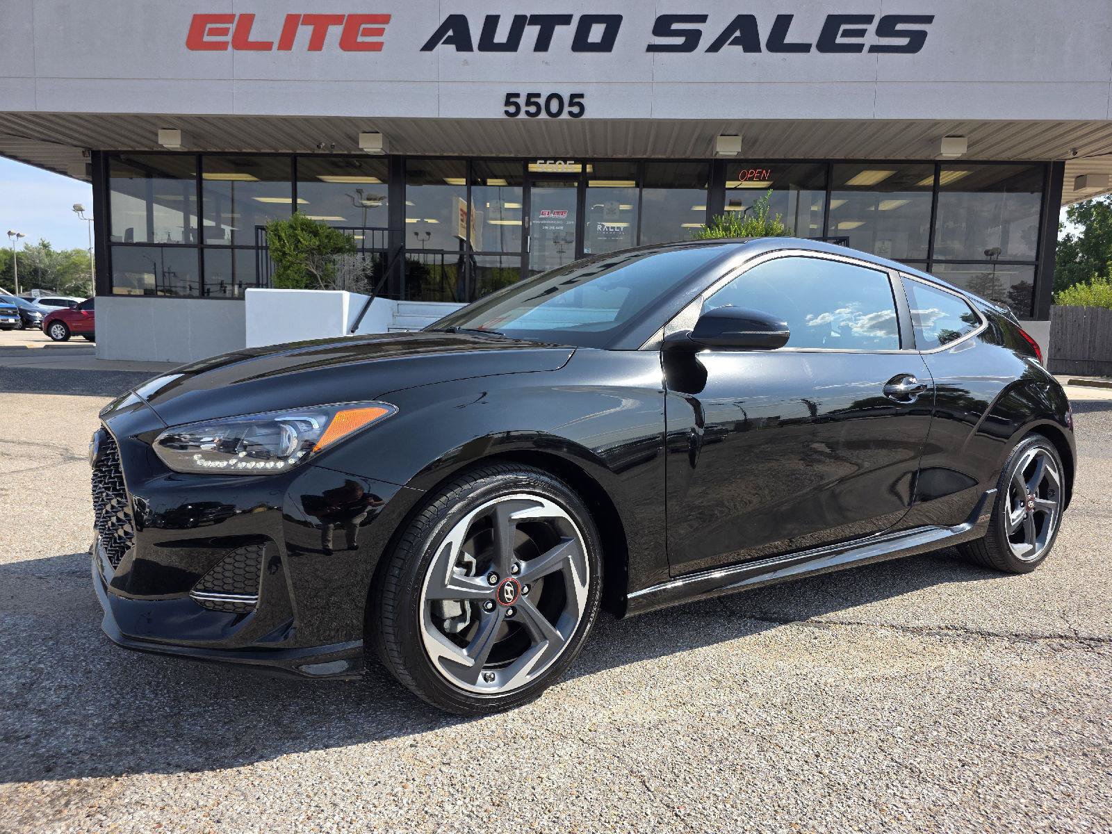 Used 2020 Hyundai Veloster Turbo FWD image 2
