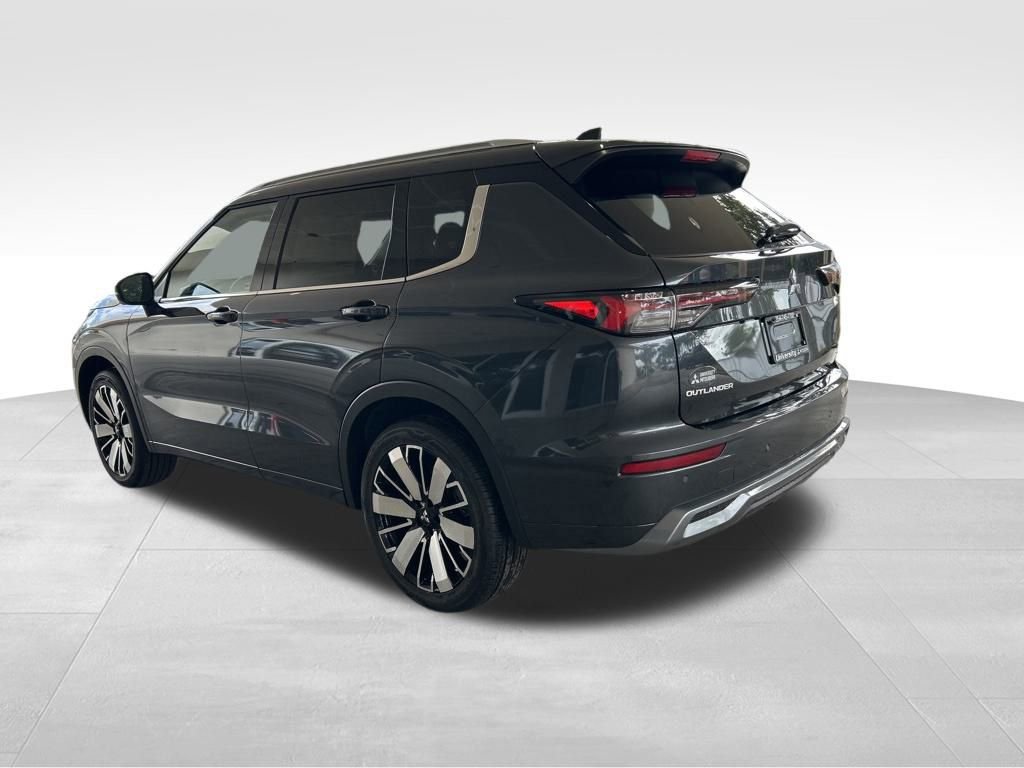 New 2026 Mitsubishi Outlander AWD image 4