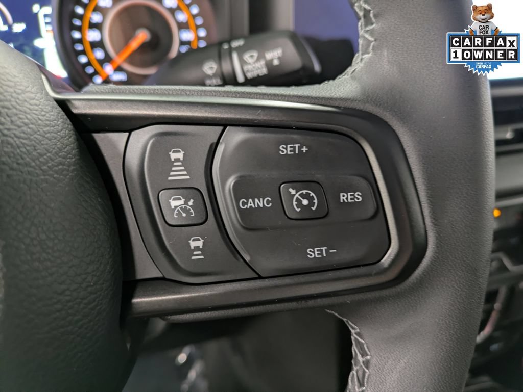 Used 2025 Jeep Gladiator Sport AWD/4WD image 18