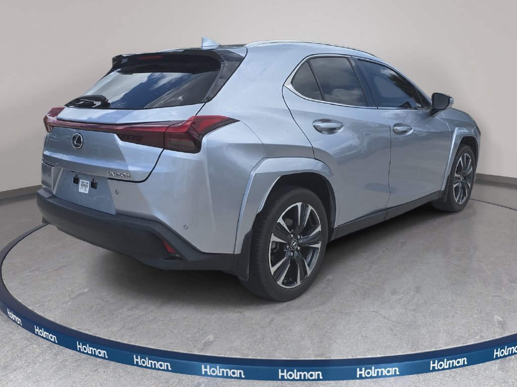 Used 2024 Lexus UX 250h FWD w/ Premium Package image 7