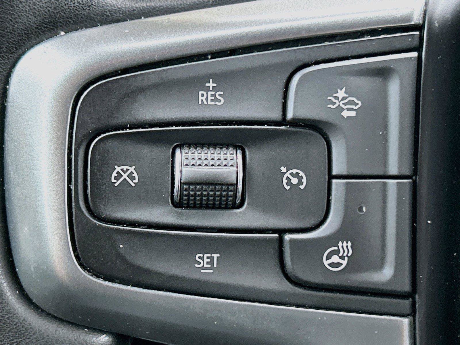 Used 2024 Chevrolet Silverado 1500 LT AWD/4WD image 35