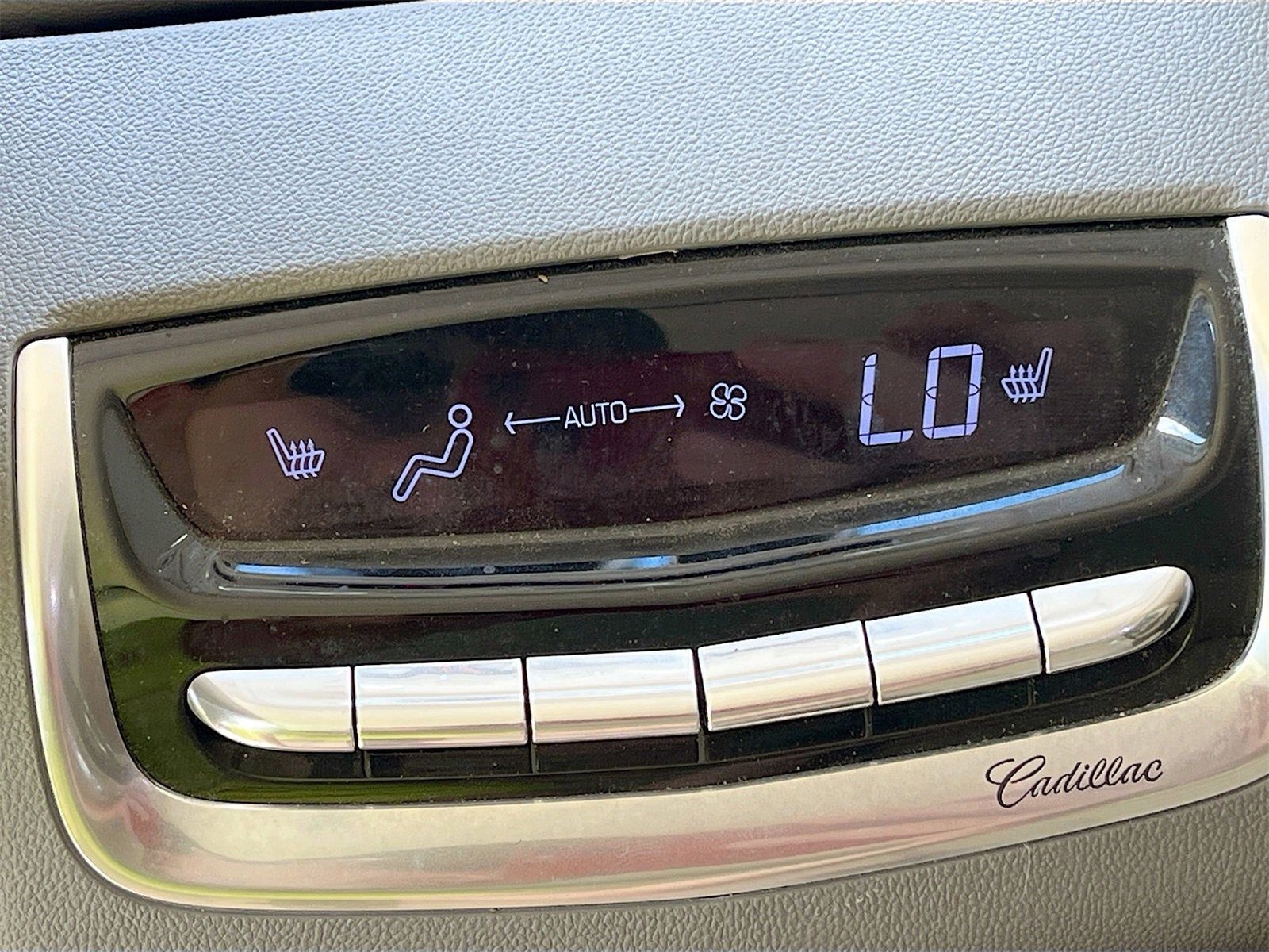 Used 2024 Cadillac XT6 Premium Luxury image 27