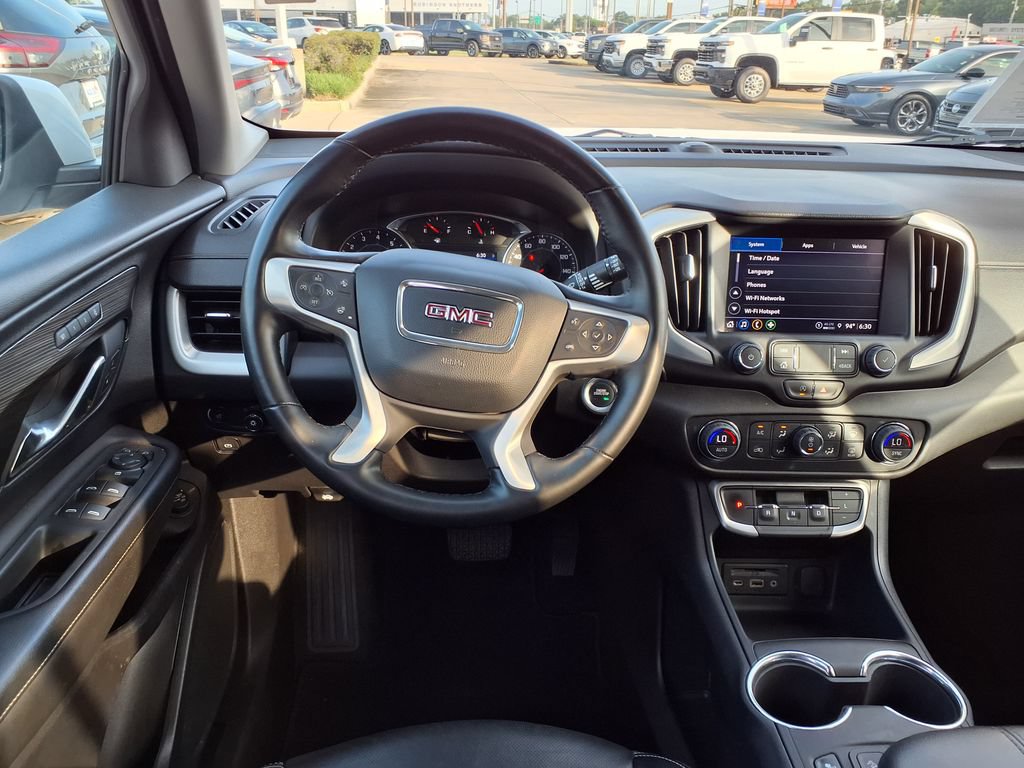 Used 2024 GMC Terrain SLT AWD/4WD image 17