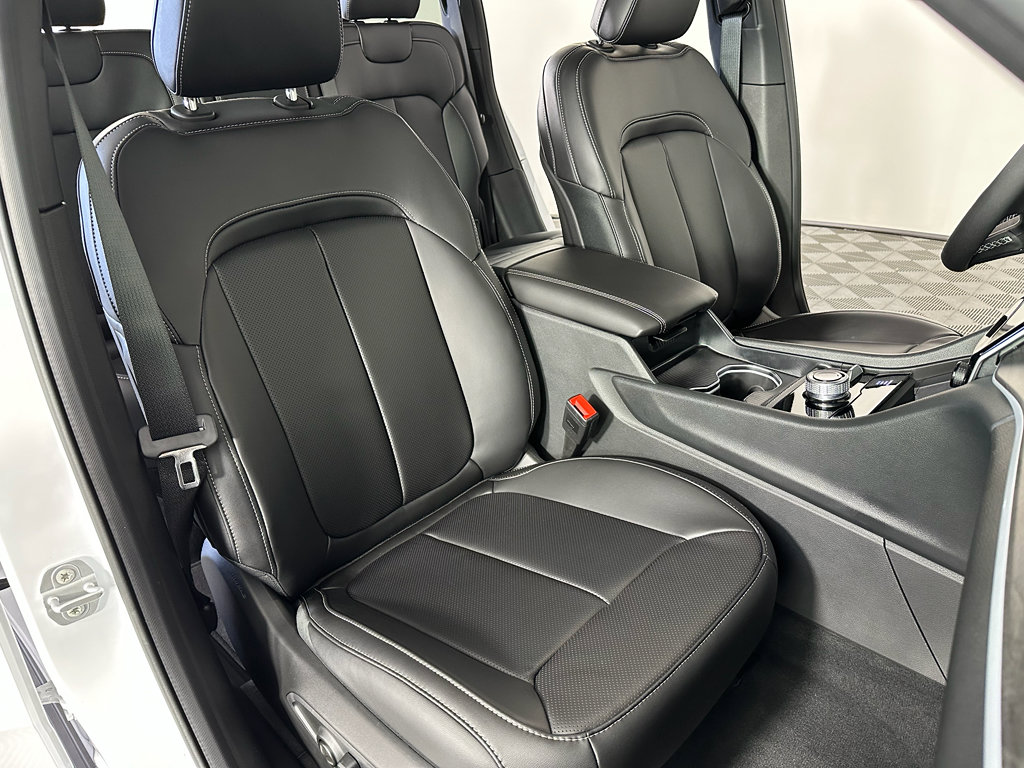 New 2025 Jeep Grand Cherokee Limited image 25
