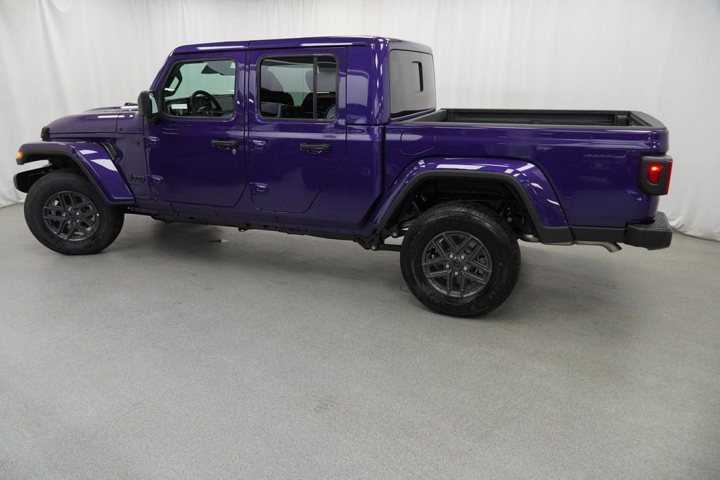 New 2026 Jeep Gladiator Sport image 14