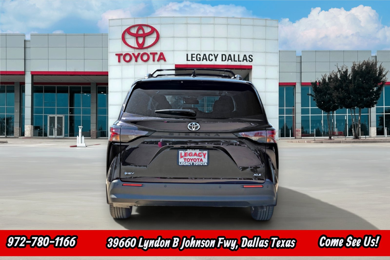New 2026 Toyota Sienna XLE FWD image 9
